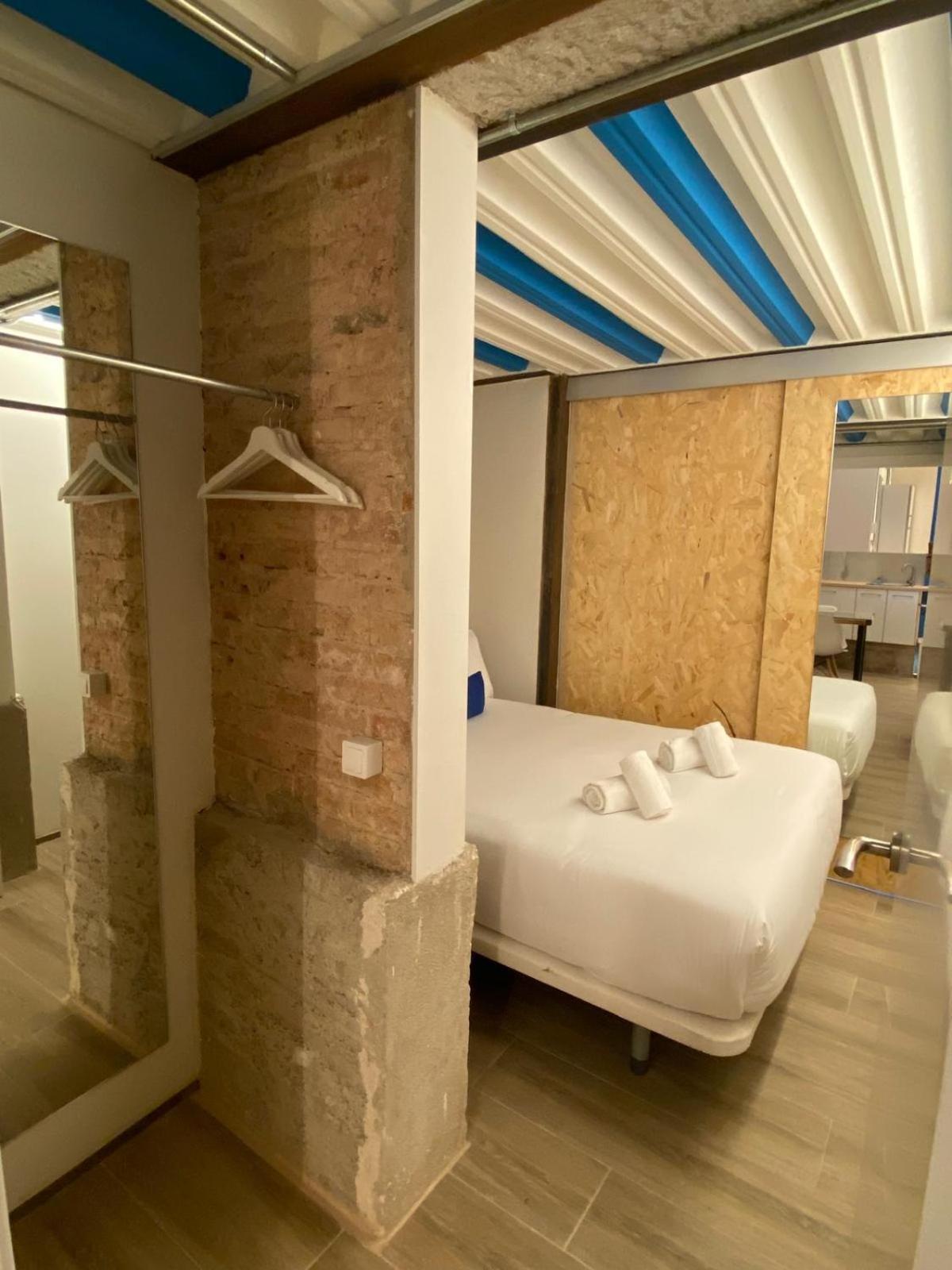 Happy People Sagrada Familia Apartments Barcelona Exterior photo