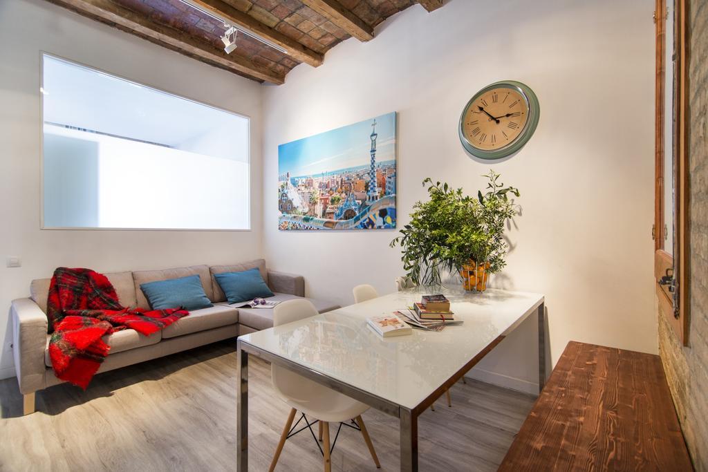 Happy People Sagrada Familia Apartments Barcelona Exterior photo