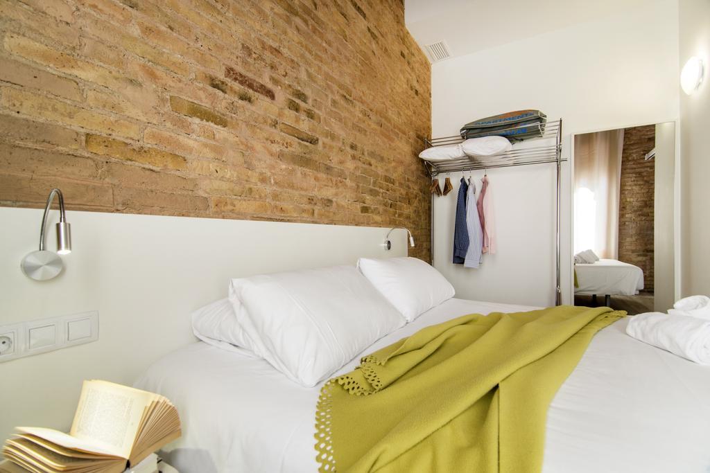 Happy People Sagrada Familia Apartments Barcelona Exterior photo